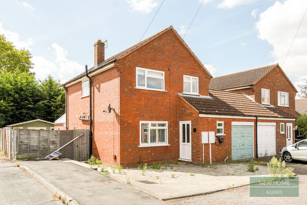 Main image of property: Farm House Close ,Bottesford, Nottingham, NG13 0AF
