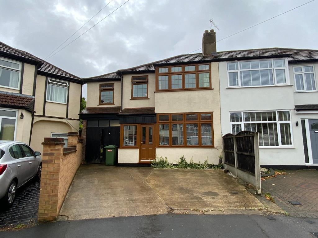 Main image of property: Milton Avenue, Hornchurch, Essex, RM12 4BW