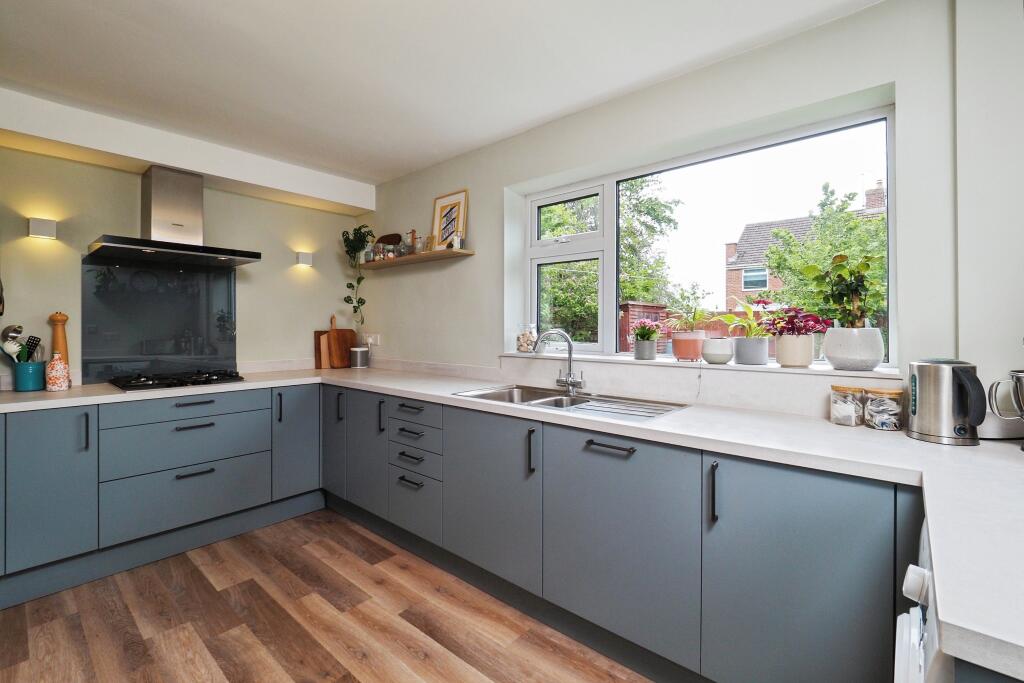 House in Rushcliffe, Radcliffe-on-Trent - View 2