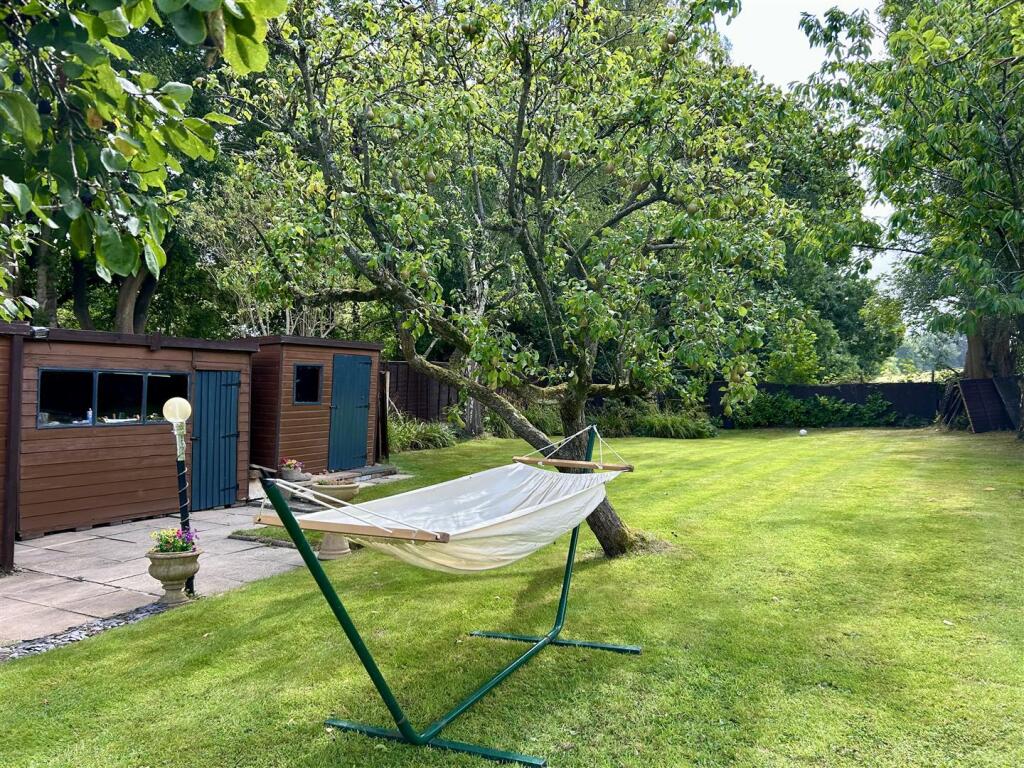 Additional image 31 of Manor Way, Halesowen