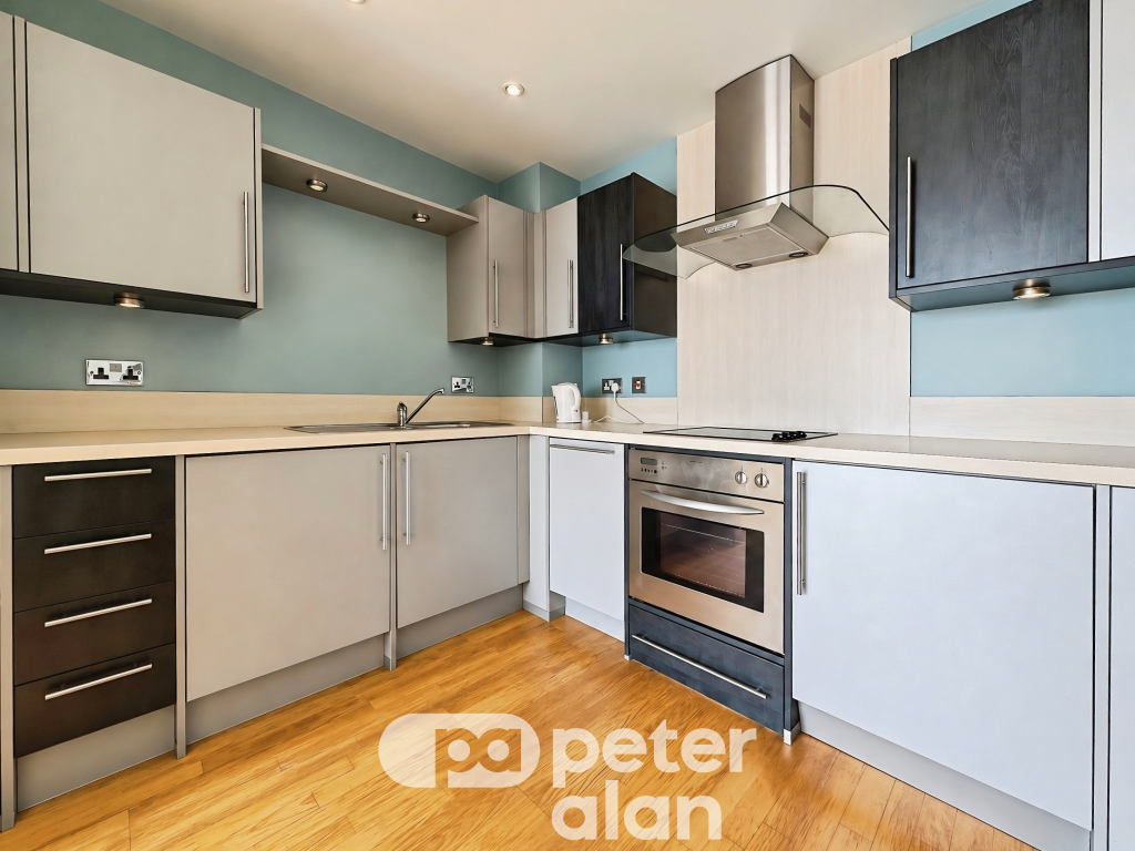 Apartment in Cardiff, Castle - More