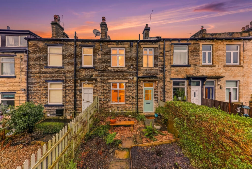 Main image of property: Broad Street, Farsley, LS28