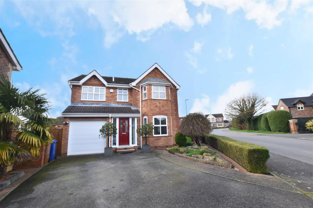 4-bed detached on Field Head Road, Laceby, Grimsby, £285,000
