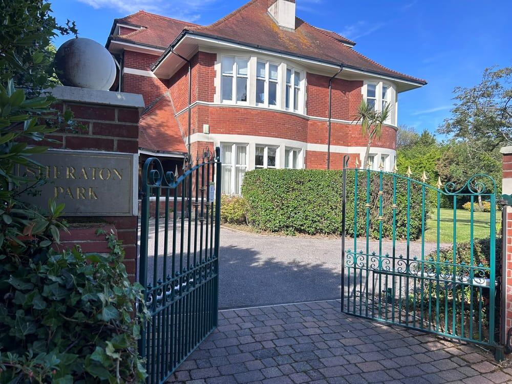 Milner Road, WEST CLIFF, BH4 photo 2