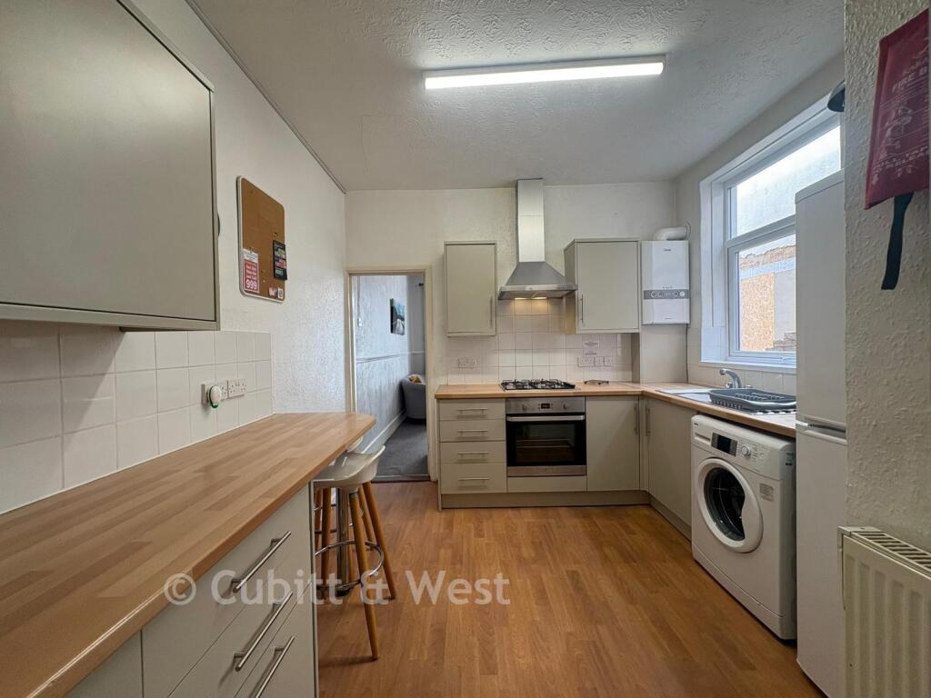 House in Portsmouth - View 4