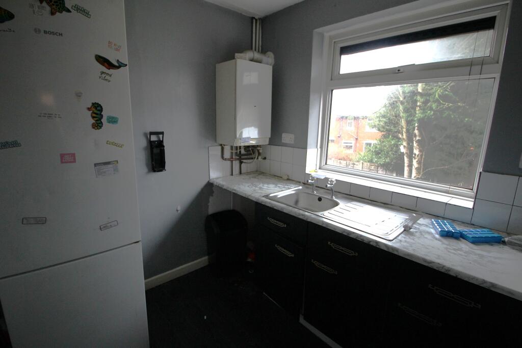 Foxglove Drive, Bury, BL9 photo 5
