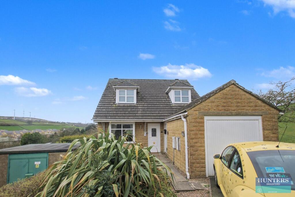 House in Bradford, West Yorkshire - View 2