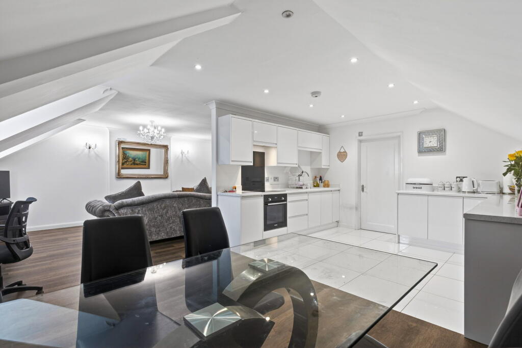 Woodleigh Place, Corby, NN17 1LY photo 2