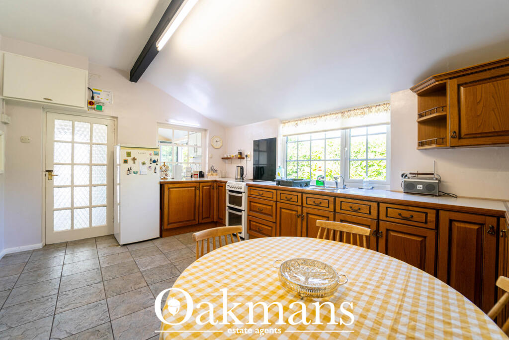 House in Redditch, Hunt End - View 3