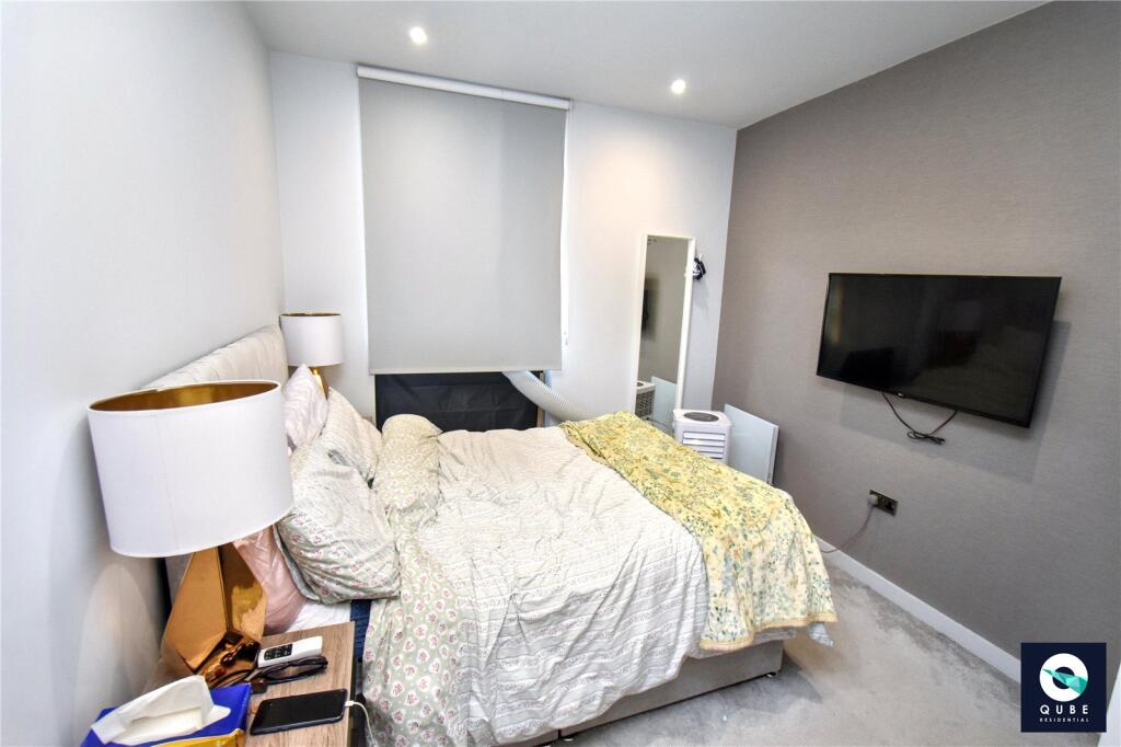 Apartment in Liverpool - More