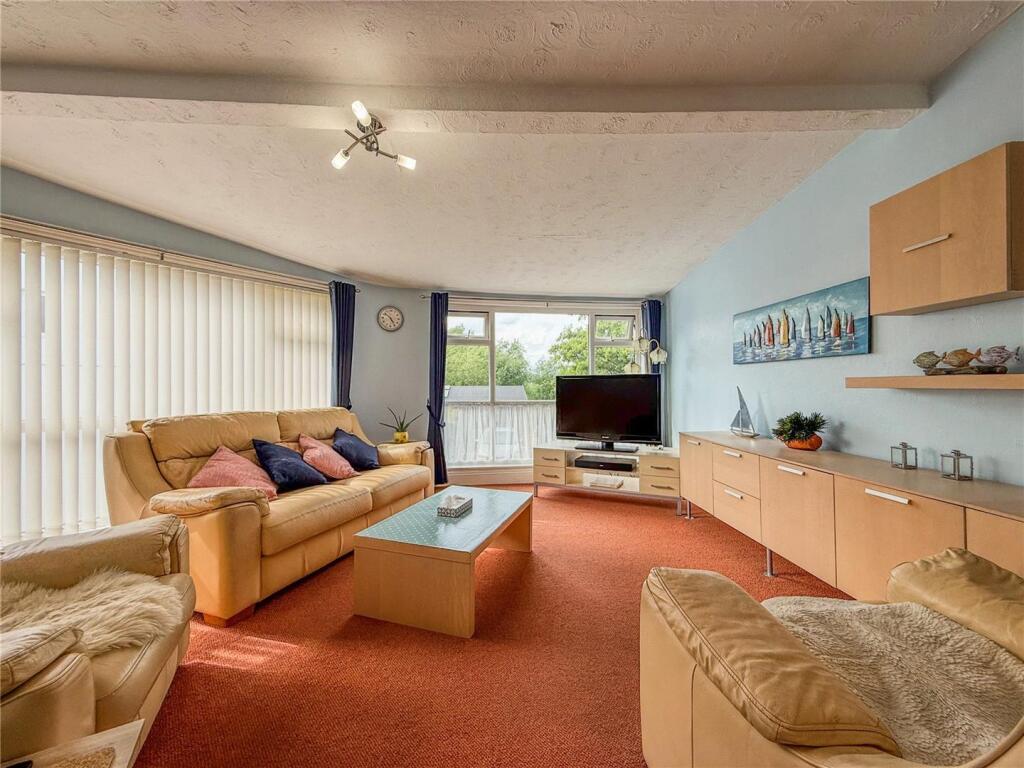 House in Christchurch, Purewell - View 3