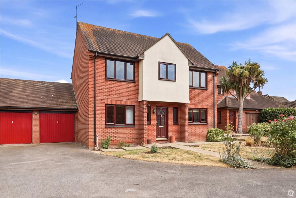 Main image of property: Berry Vale, South Woodham Ferrers, Chelmsford, Essex, CM3