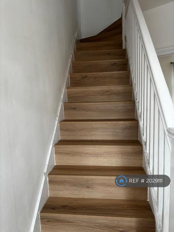 House in London - View 5