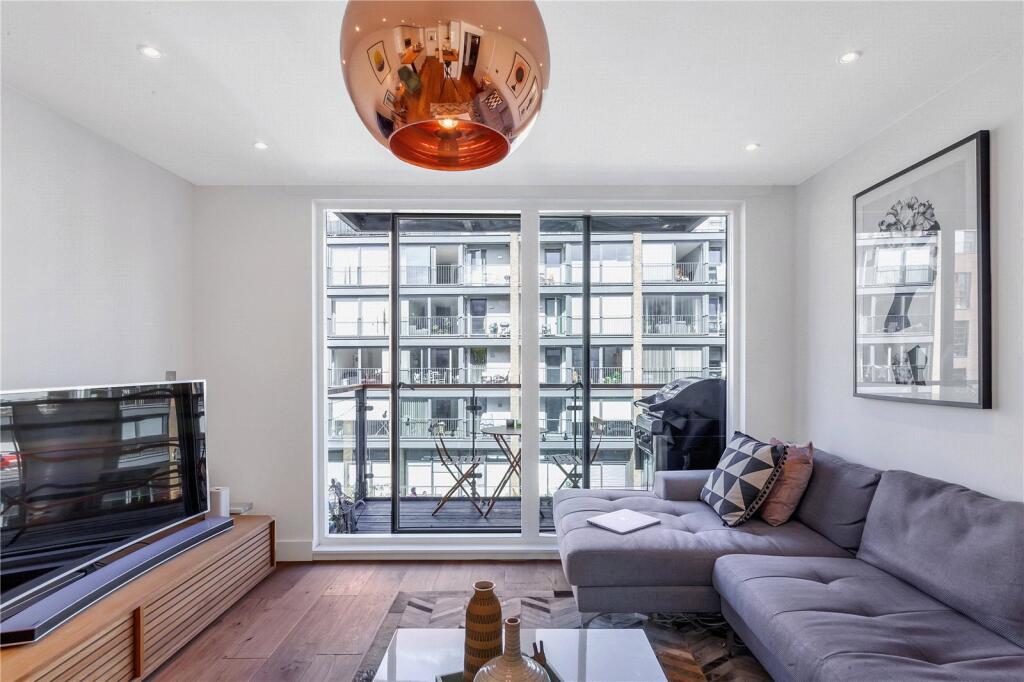 Orsman Road, Haggerston, London, N1 - View 5
