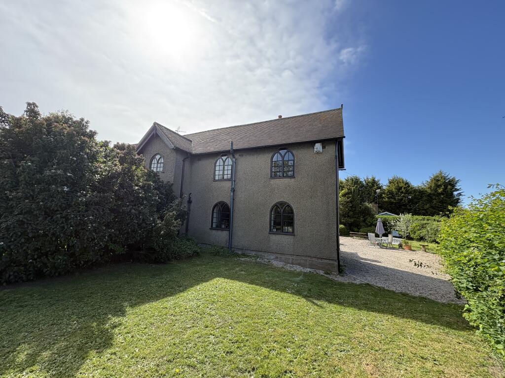 Main image of property: Fir Tree Cottage, Birmingham Road, Meriden, West Midlands, CV7 7JQ