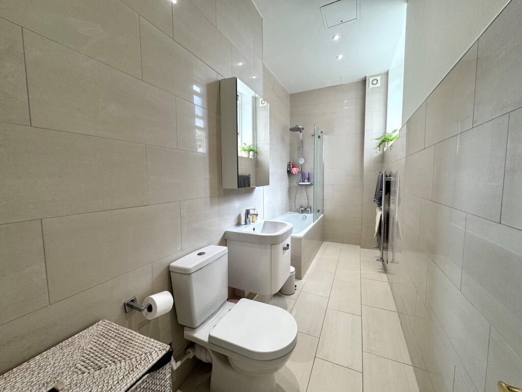 Apartment in Stockport - View 5