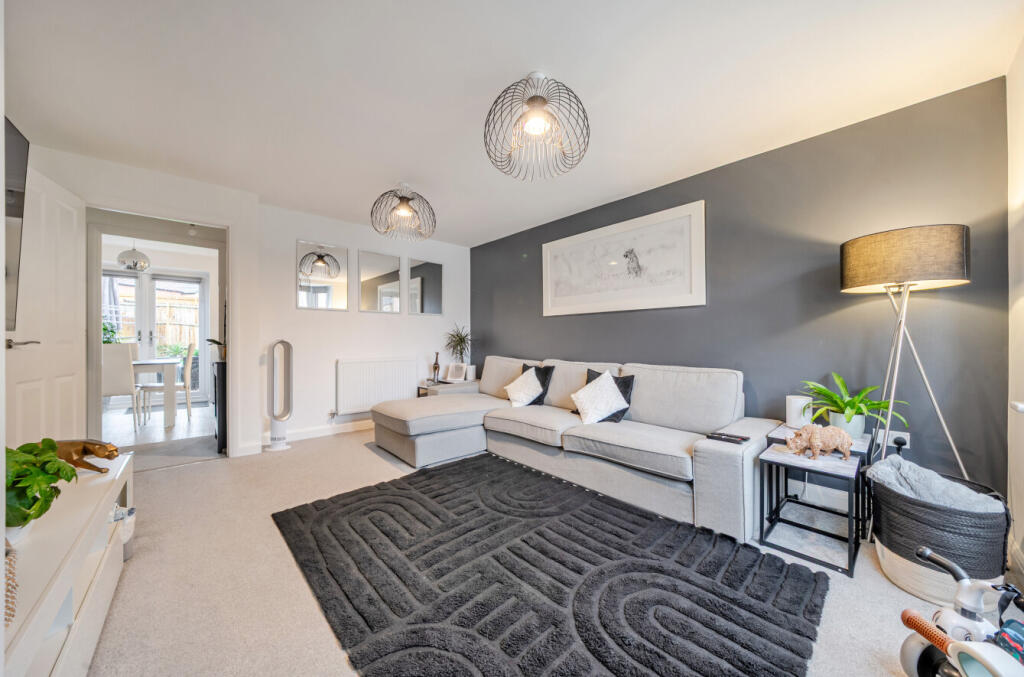 Heron Drive, Witney, Oxfordshire photo 3