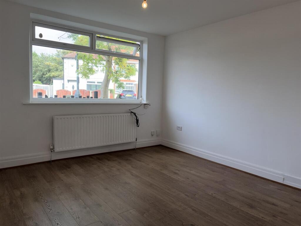 House in Tameside, Fairfield - View 5