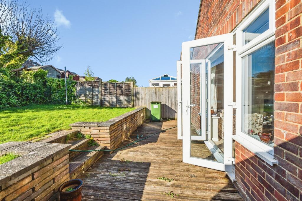 House in Seaford, East Blatchington - More
