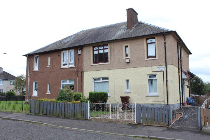 2-bed flat on 4 Faskine Avenue, Calderbank, Airdrie ML6 9SX, £87,000
