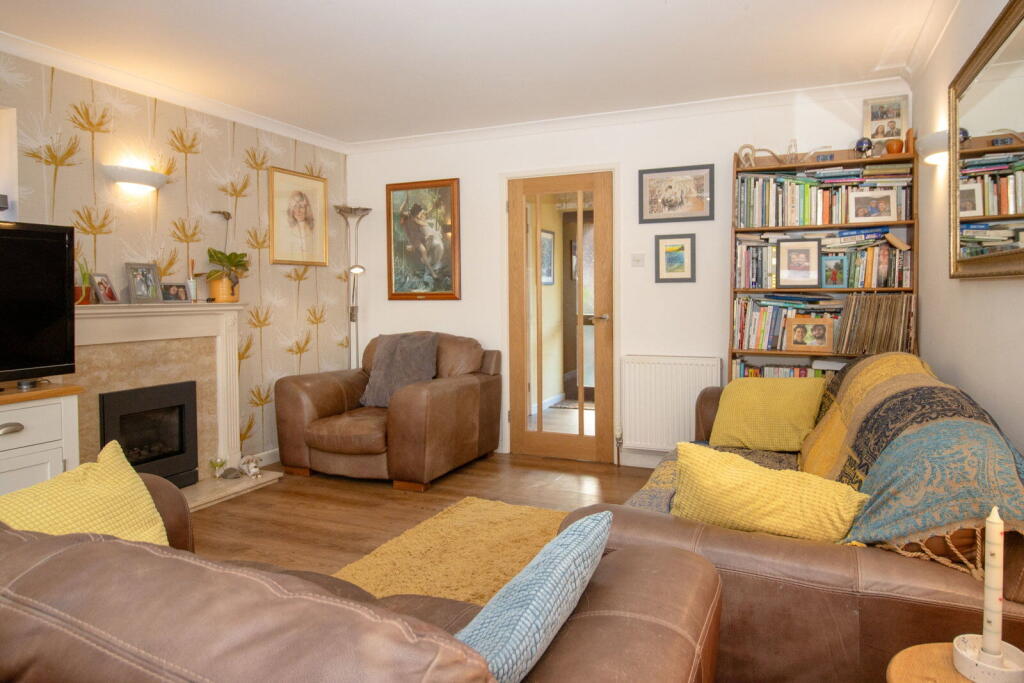 House in Southampton - More