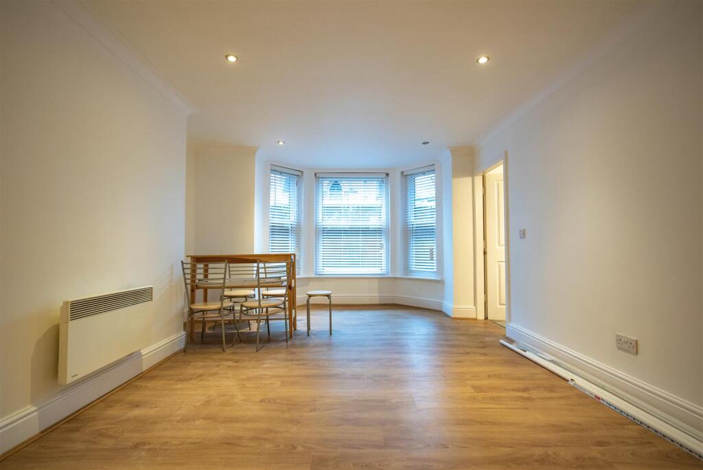 Apartment in York - View 2