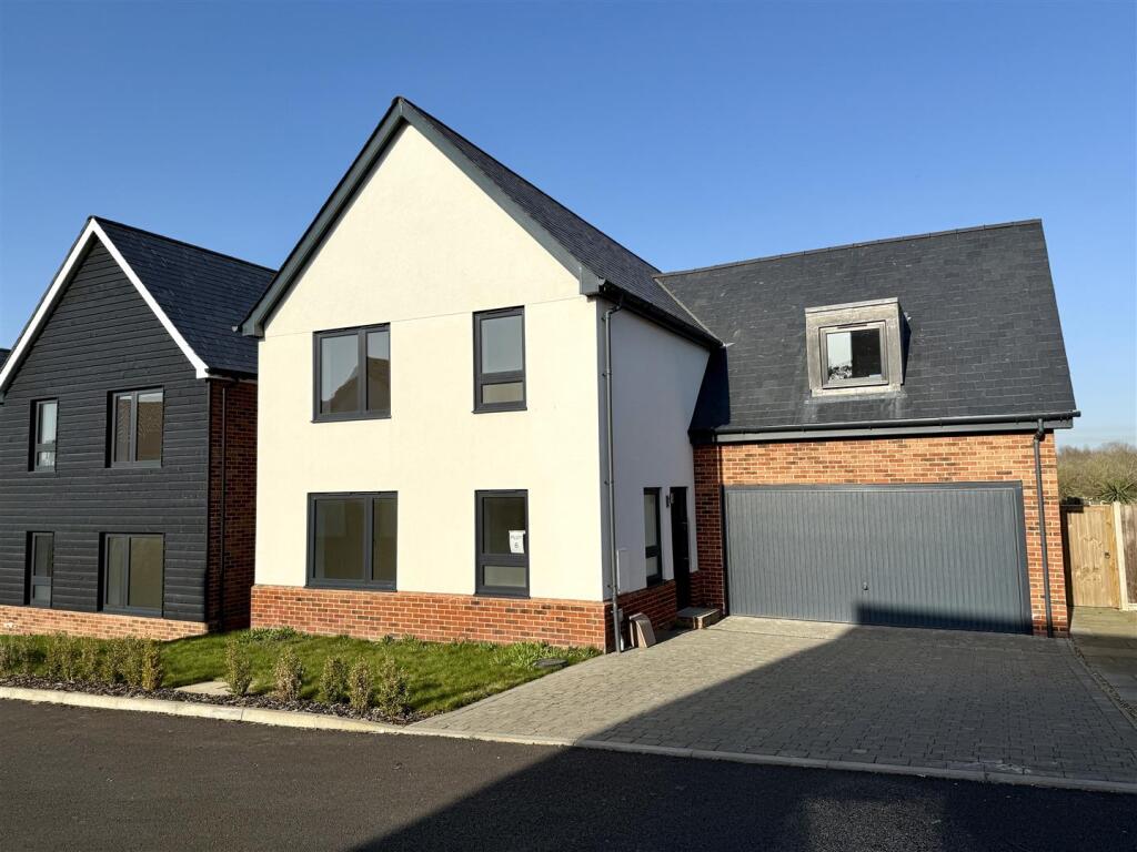 4-bed detached on Chainbridge Close, Needham Market, £475,000