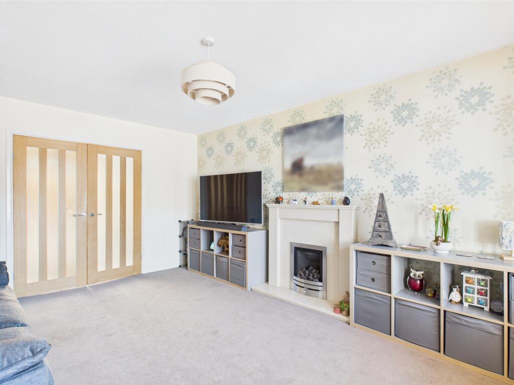 Glendon Crescent, Ashton-under-Lyne, Lancashire, OL6 photo 4