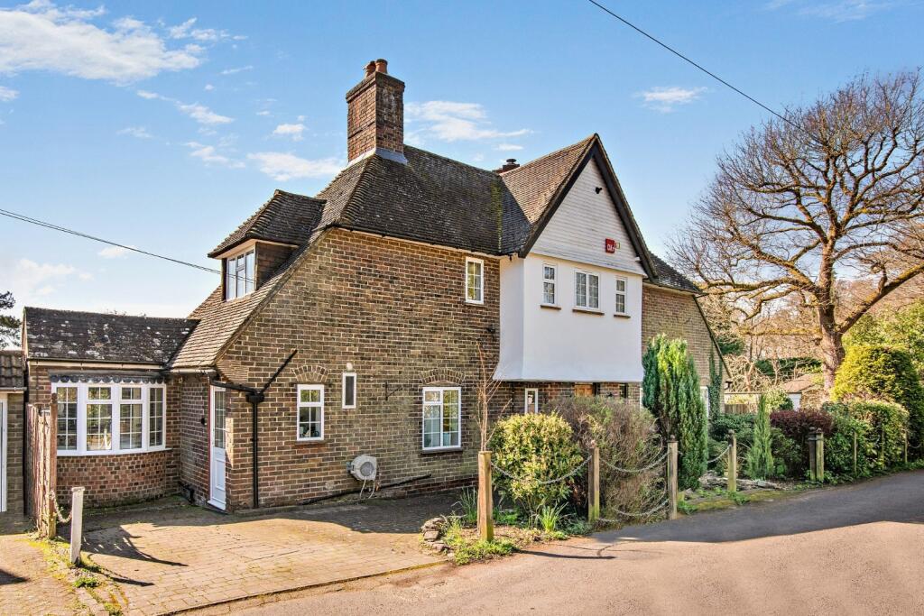 Main image of property: Aveley Lane, Farnham, Surrey