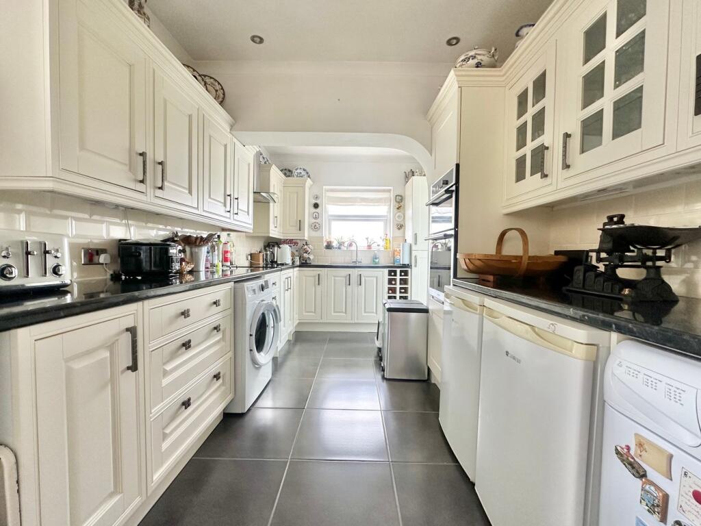 Bexleigh Avenue, St Leonards-on-Sea, TN38 - View 5