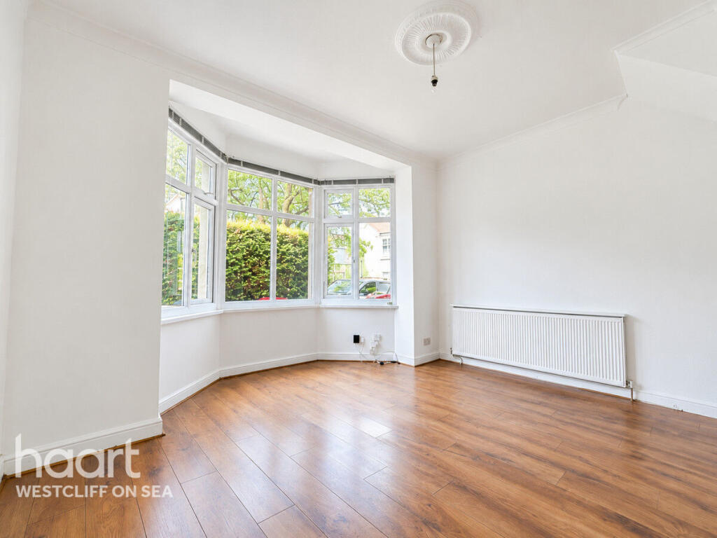 Northview Drive, WESTCLIFF-ON-SEA photo 4