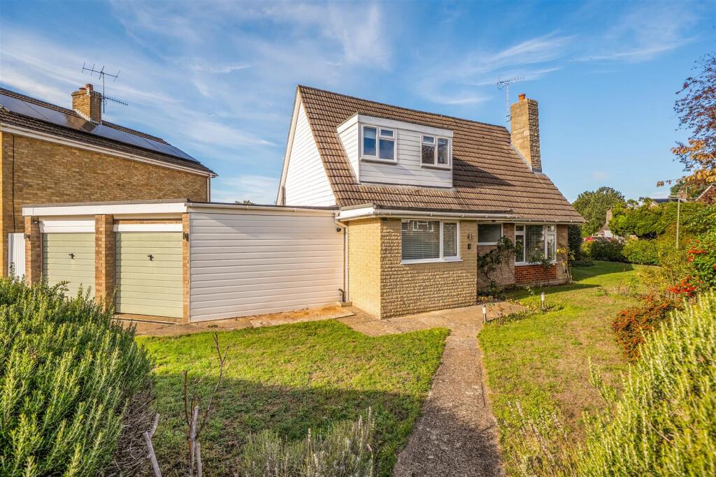 Main image of property: Howard Gardens, Boxgrove, Guildford