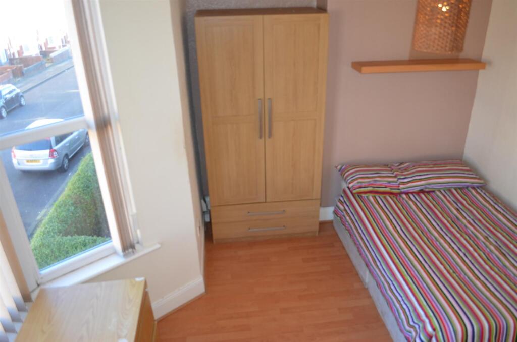 3 bedroom house share for rent