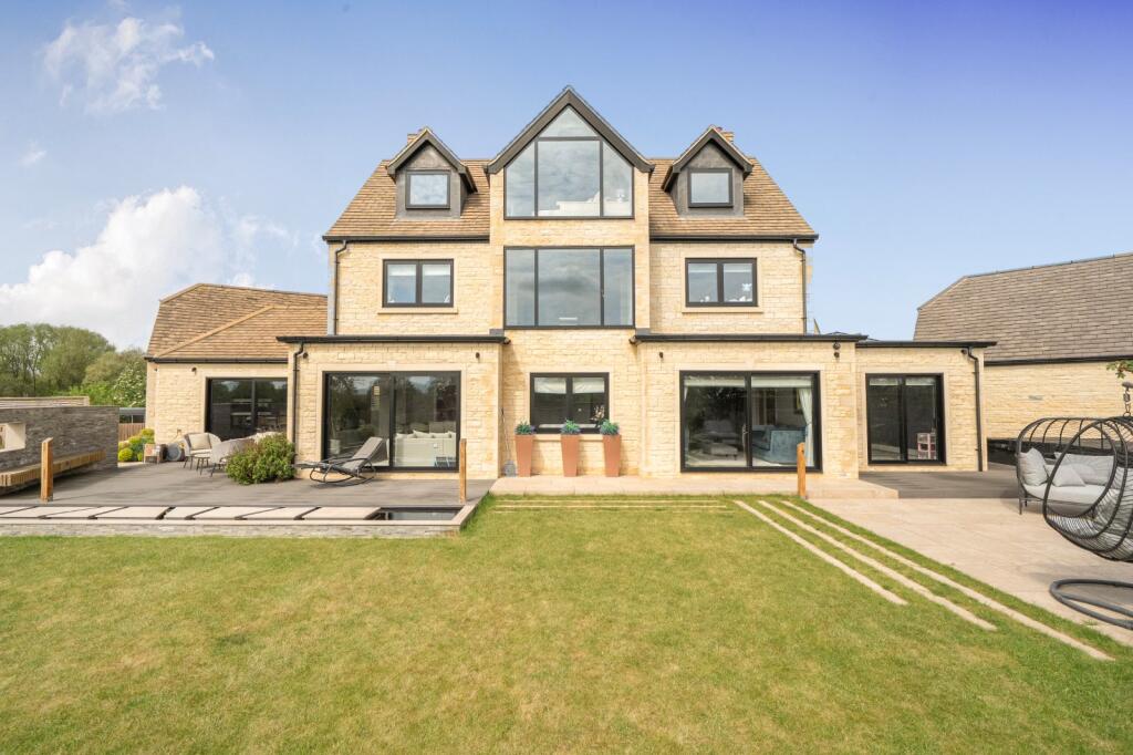 Main image of property: Windlass Court, Top Lock Meadows, Stamford, Lincolnshire, PE9