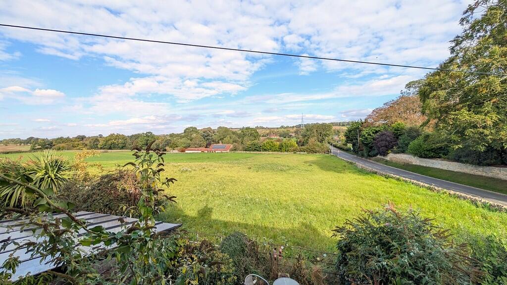 Main image of property: The Row, Main Street