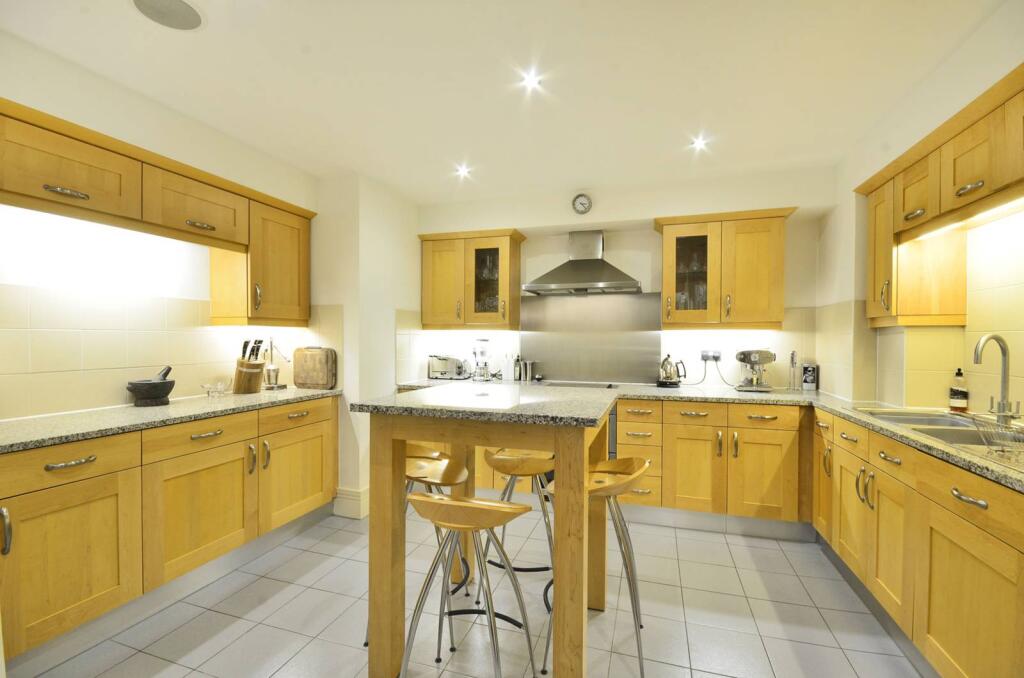 Main image of property: Great Jubilee Wharf, Wapping, London, E1W