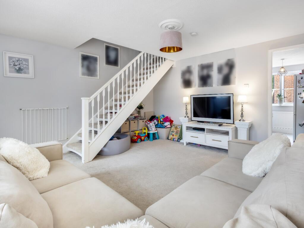 Tarpan Way, Broxbourne, Hertfordshire, EN10 6BN photo 2