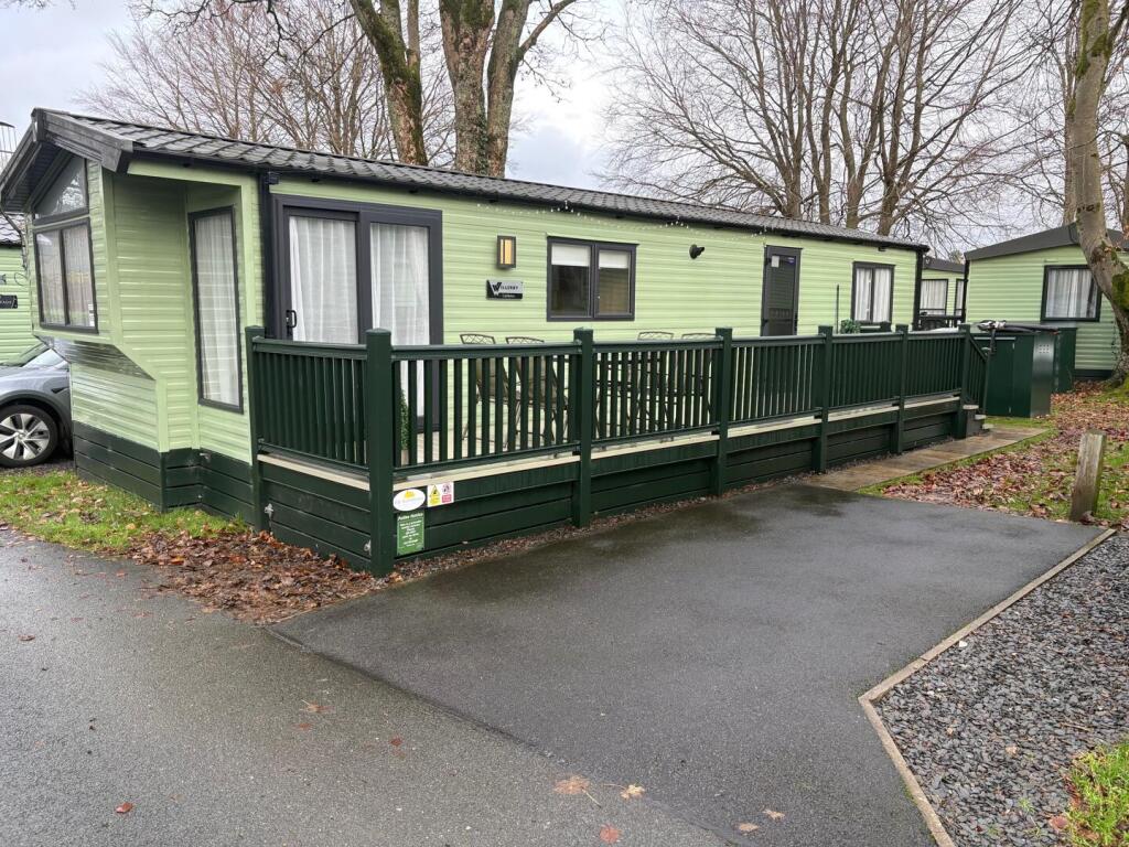 2-bed caravan on 16, Quarry Brow, £65,000
