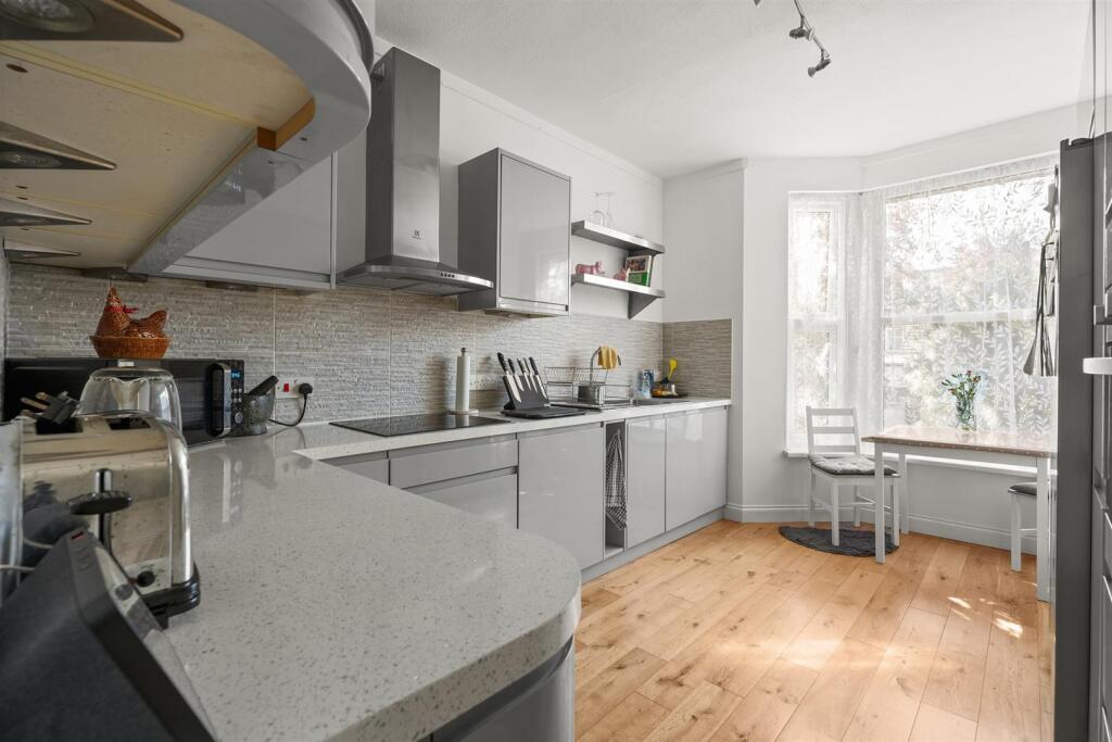House in Northampton, Phippsville - More