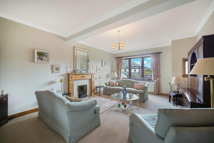 17 Venturefair Avenue, Dunfermline, KY12 0PF photo 2