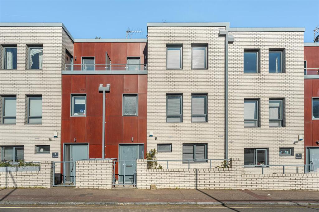 Main image of property: Yale Terrace, Islington