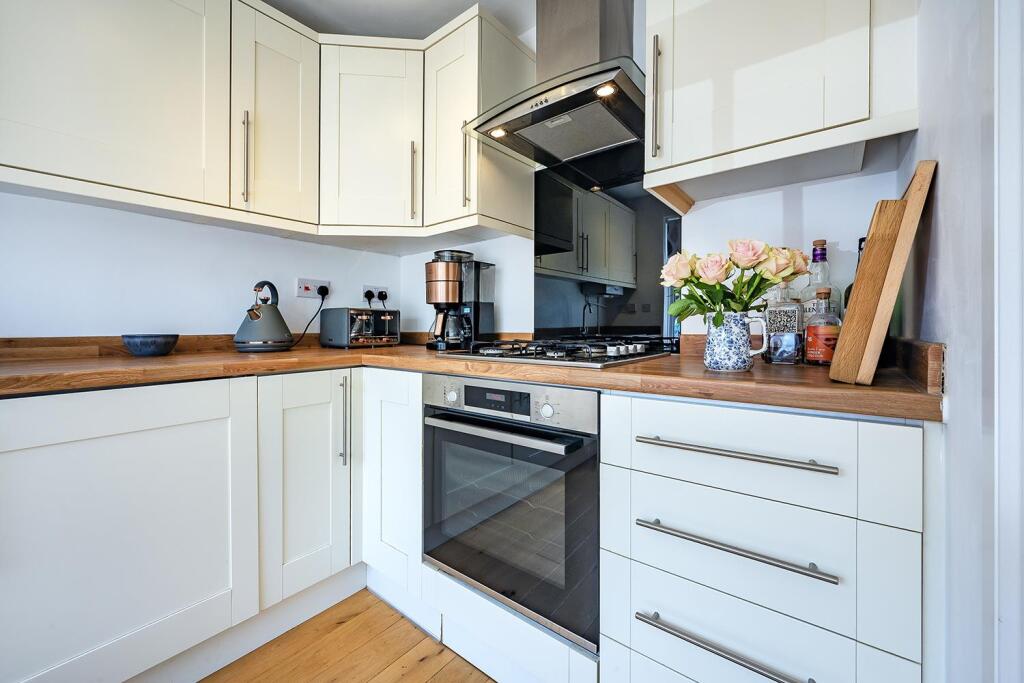 Winster Avenue, Dorridge, Solihull photo 4