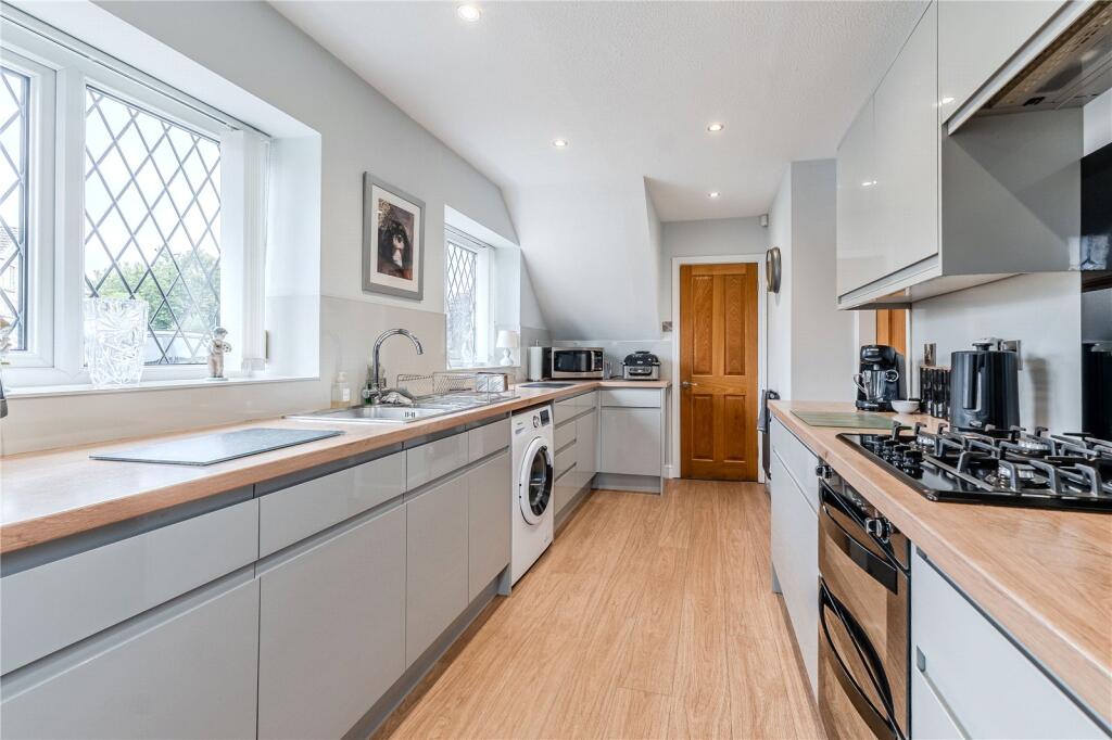 House in Wakefield, Lofthouse - More