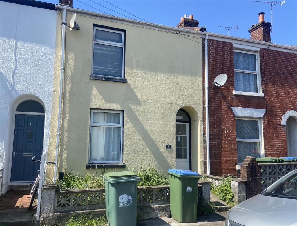 Main image of property: Castle Street, Inner Avenue, Southampton
