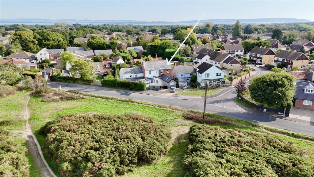 3-bed semi-detached on 49, Wainsford Road, Pennington, Lymington, Hampshire, SO41, £485,000