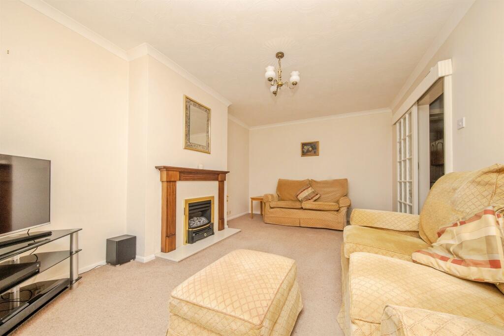 Aldercroft Road, Ipswich photo 3