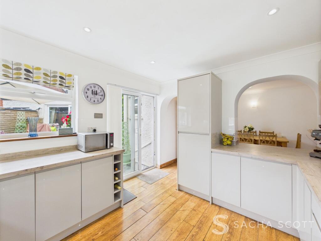 Partridge Mead, Banstead, SM7 - View 5