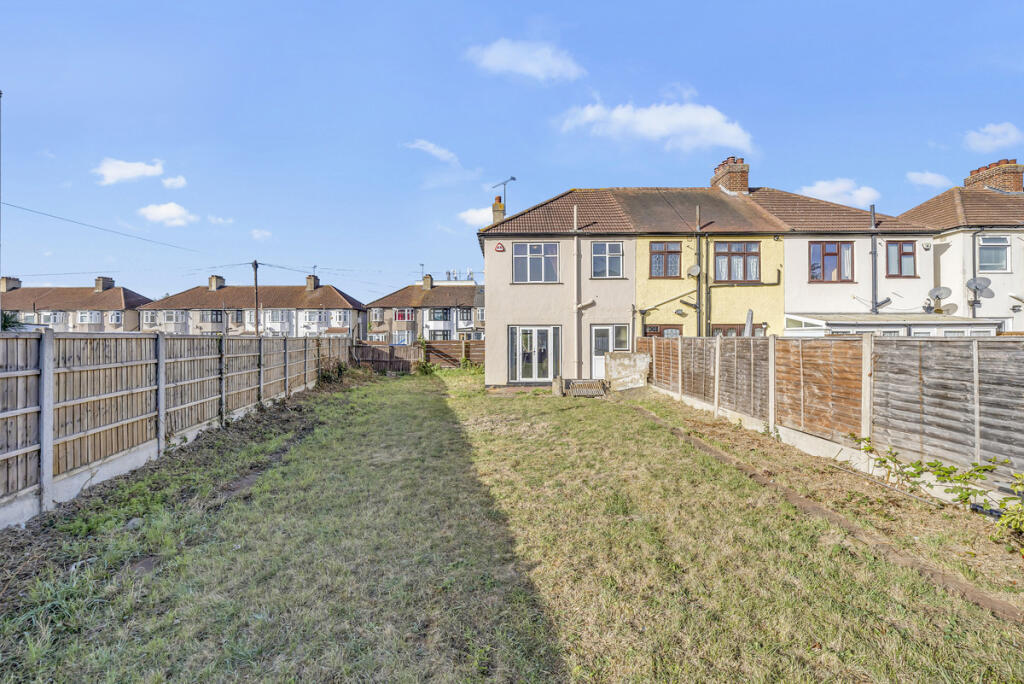 Southern Way, Romford, RM7 photo 2