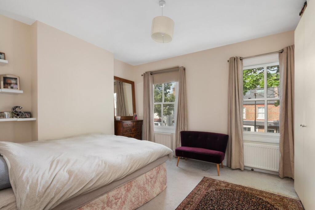House in London - View 5