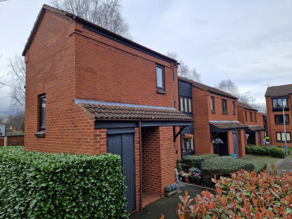 Main image of property: Spring Pool, Warwick